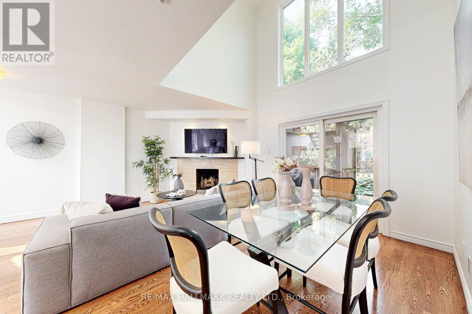 216 Milan Street, Toronto, Ontario  M5A 3Z6 - Photo 7 - C13666620