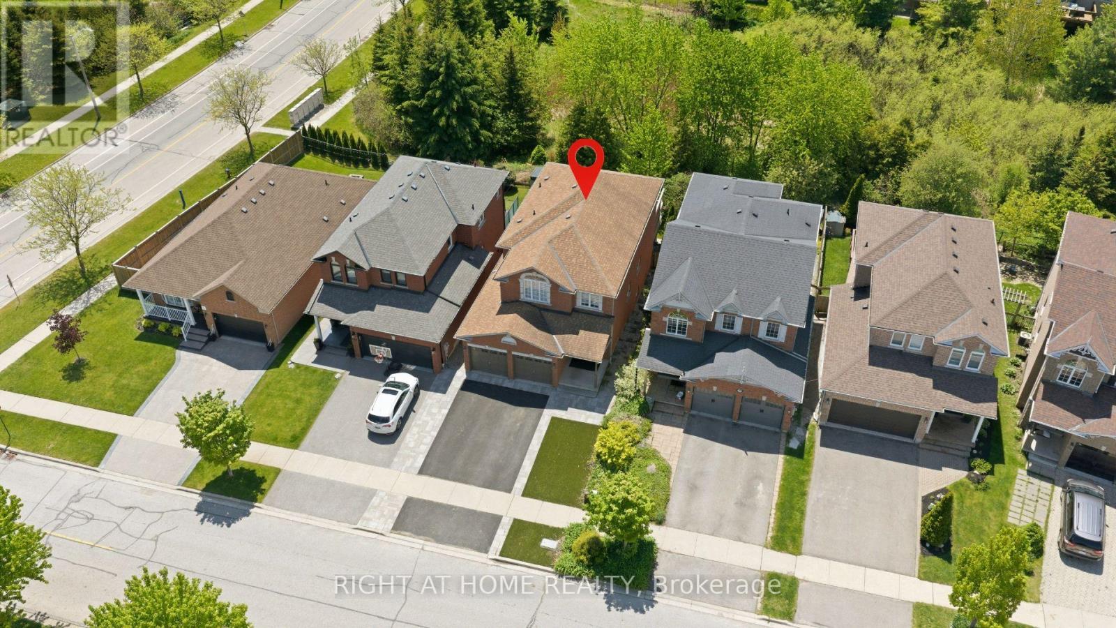 182 MOWAT CRESCENT, Halton Hills, Ontario