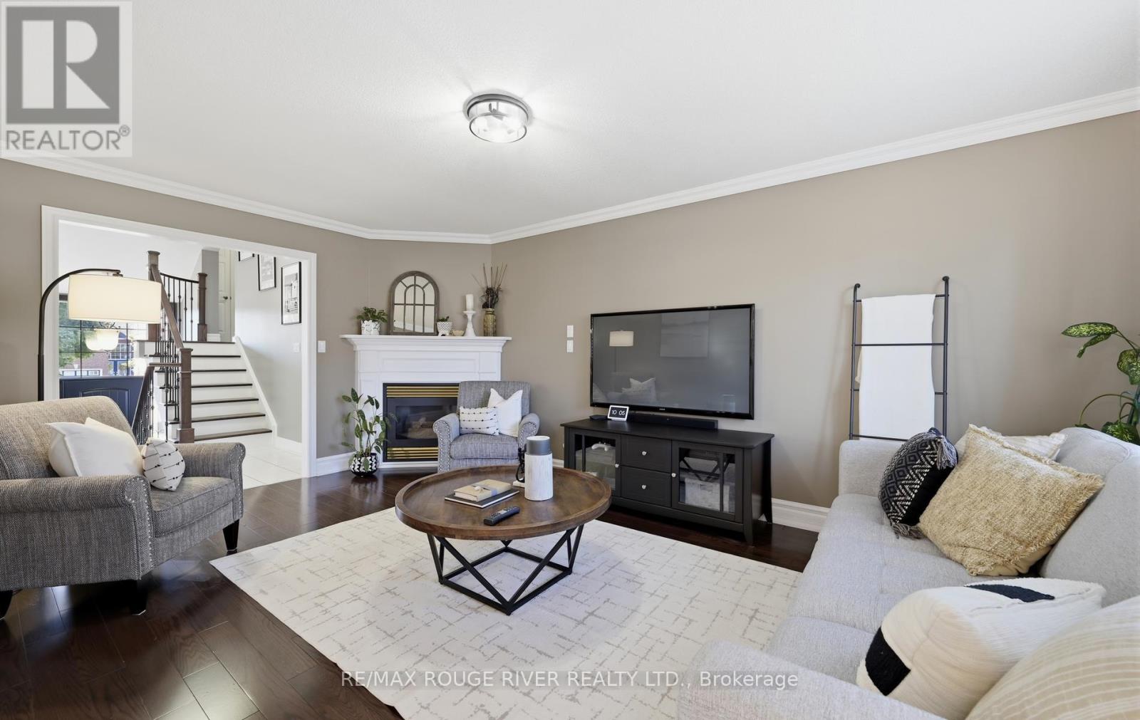 32 Patrick Drive, Whitby, Ontario L1R 2L2 - Photo 13 - E13666324