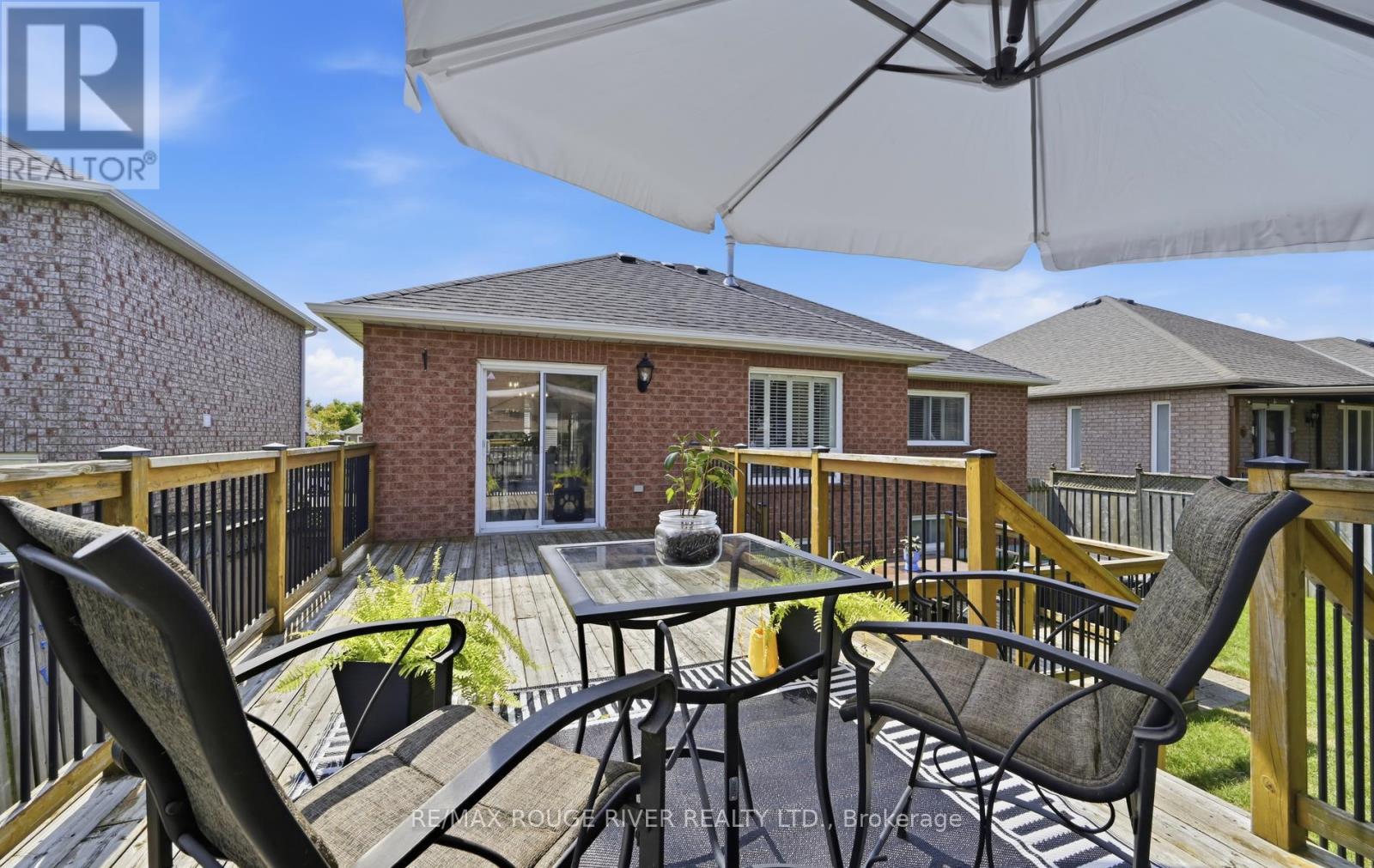 32 Patrick Drive, Whitby, Ontario L1R 2L2 - Photo 31 - E13666324