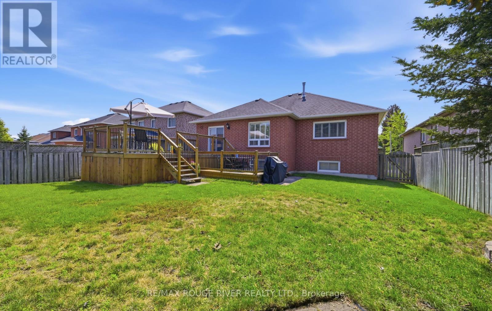 32 Patrick Drive, Whitby, Ontario L1R 2L2 - Photo 35 - E13666324
