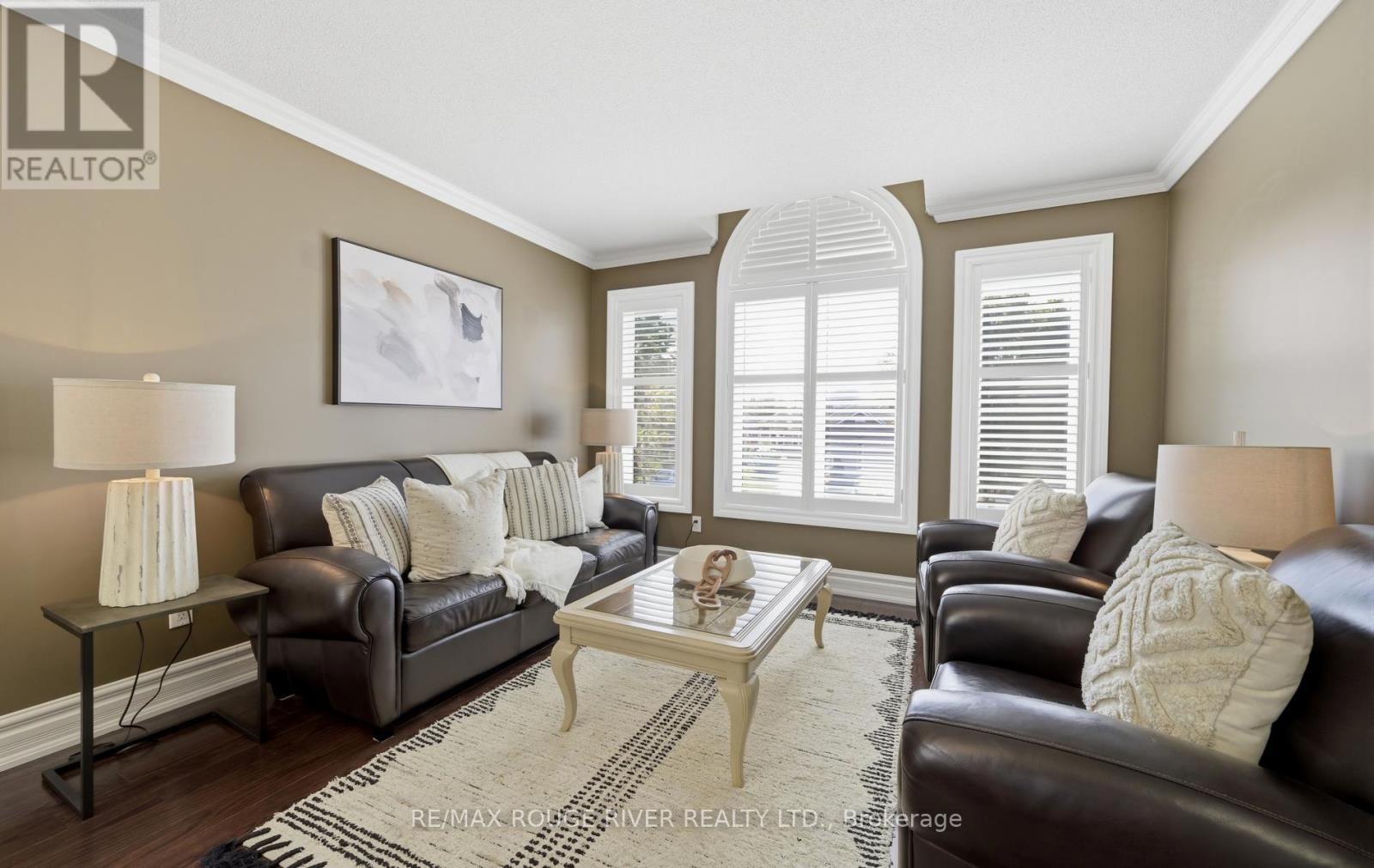 32 Patrick Drive, Whitby, Ontario L1R 2L2 - Photo 6 - E13666324