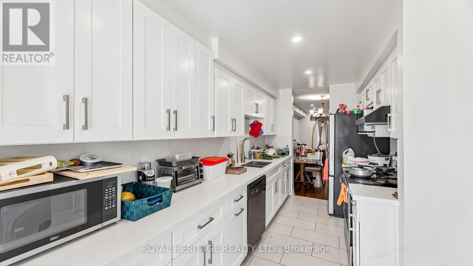 Th 19 - 2472 Eglinton Avenue E, Toronto, Ontario  M1K 5J9 - Photo 12 - E13666414