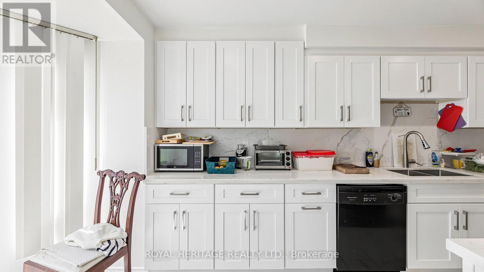 Th 19 - 2472 Eglinton Avenue E, Toronto, Ontario  M1K 5J9 - Photo 13 - E13666414