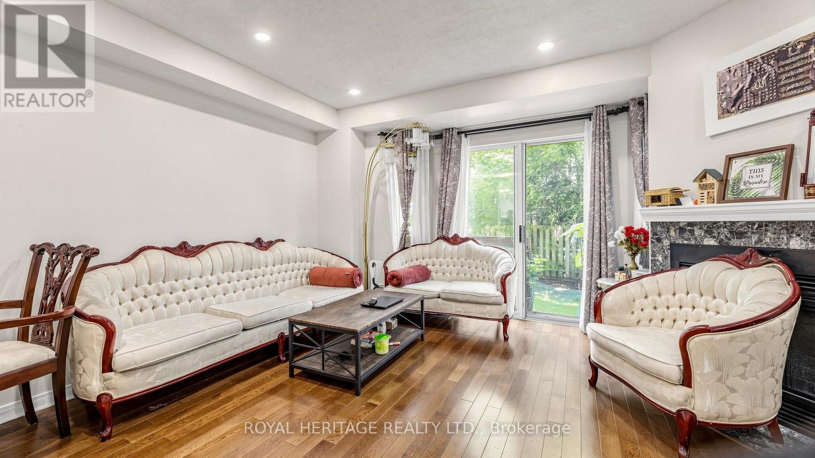 Th 19 - 2472 Eglinton Avenue E, Toronto, Ontario  M1K 5J9 - Photo 3 - E13666414