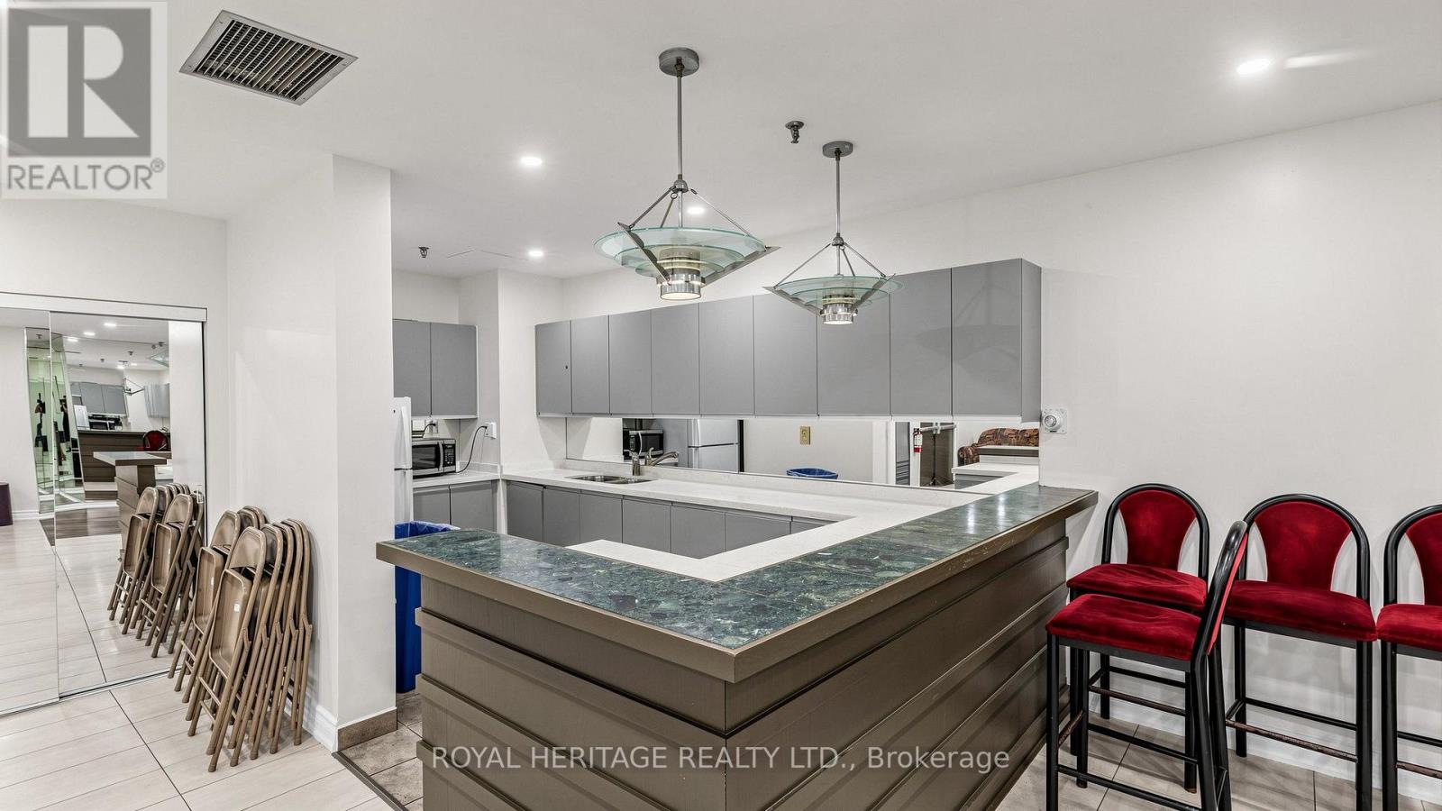 Th 19 - 2472 Eglinton Avenue E, Toronto, Ontario  M1K 5J9 - Photo 39 - E13666414