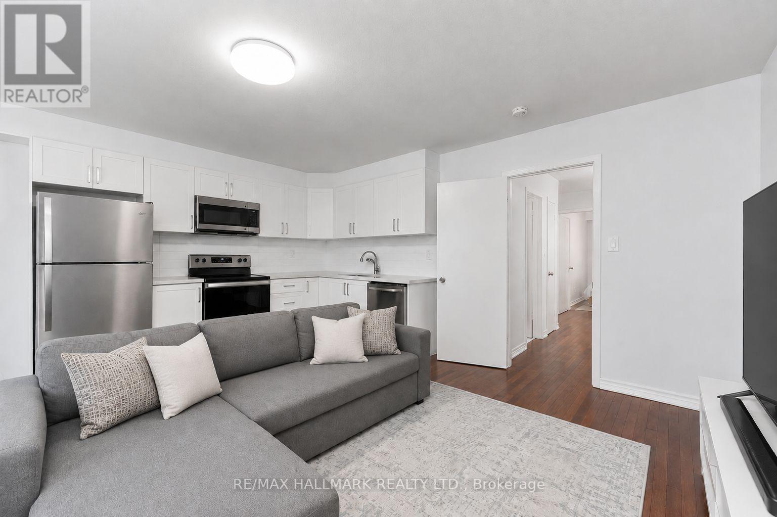 3 - 82 Halsey Avenue, Toronto, Ontario M4B 1A9 - Photo 5 - E13666426