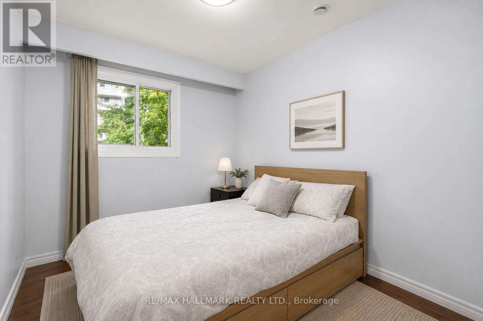 3 - 82 Halsey Avenue, Toronto, Ontario M4B 1A9 - Photo 6 - E13666426