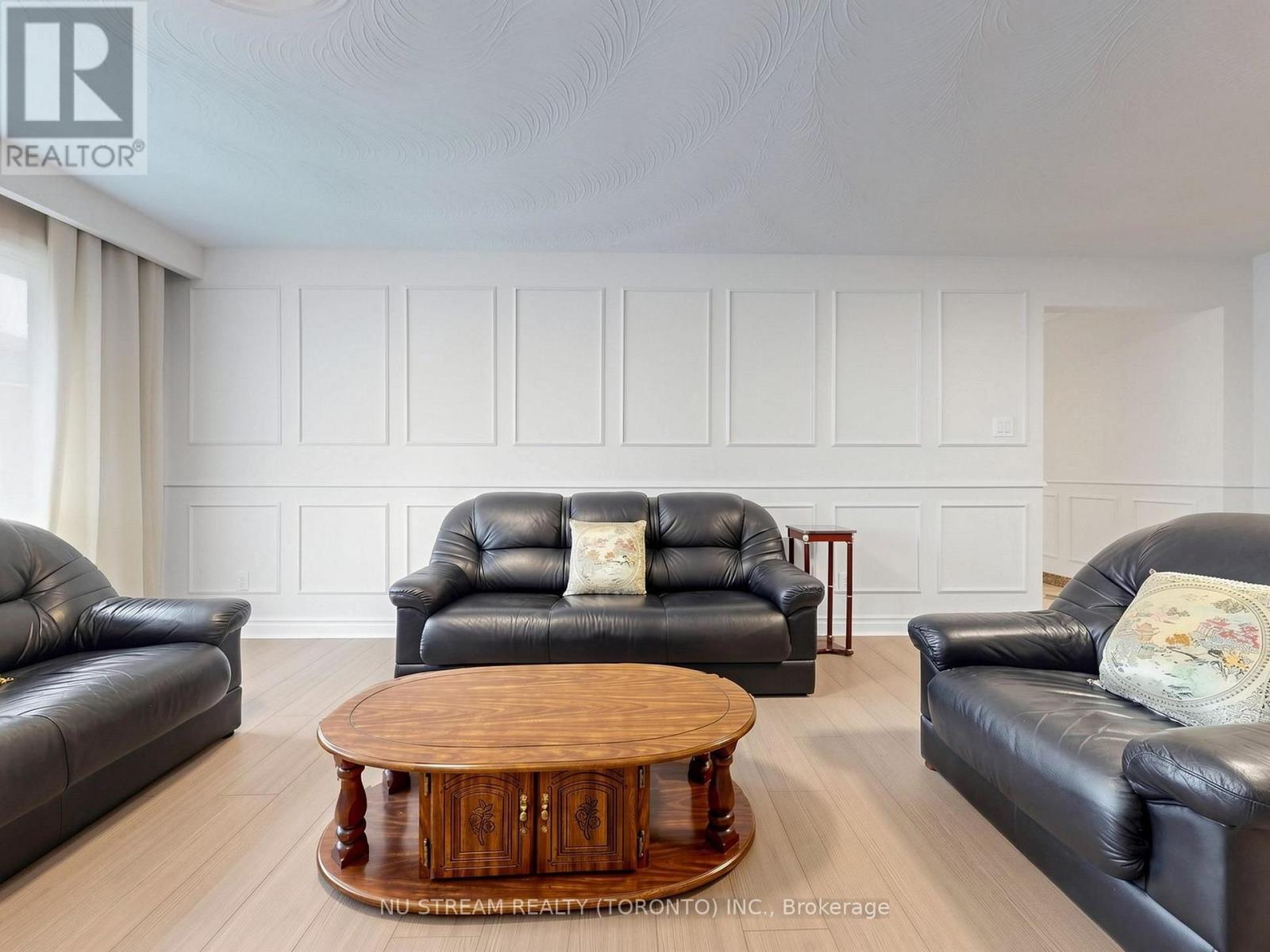 117 Ambercroft Boulevard N, Toronto, Ontario  M1W 3K8 - Photo 16 - E13666554