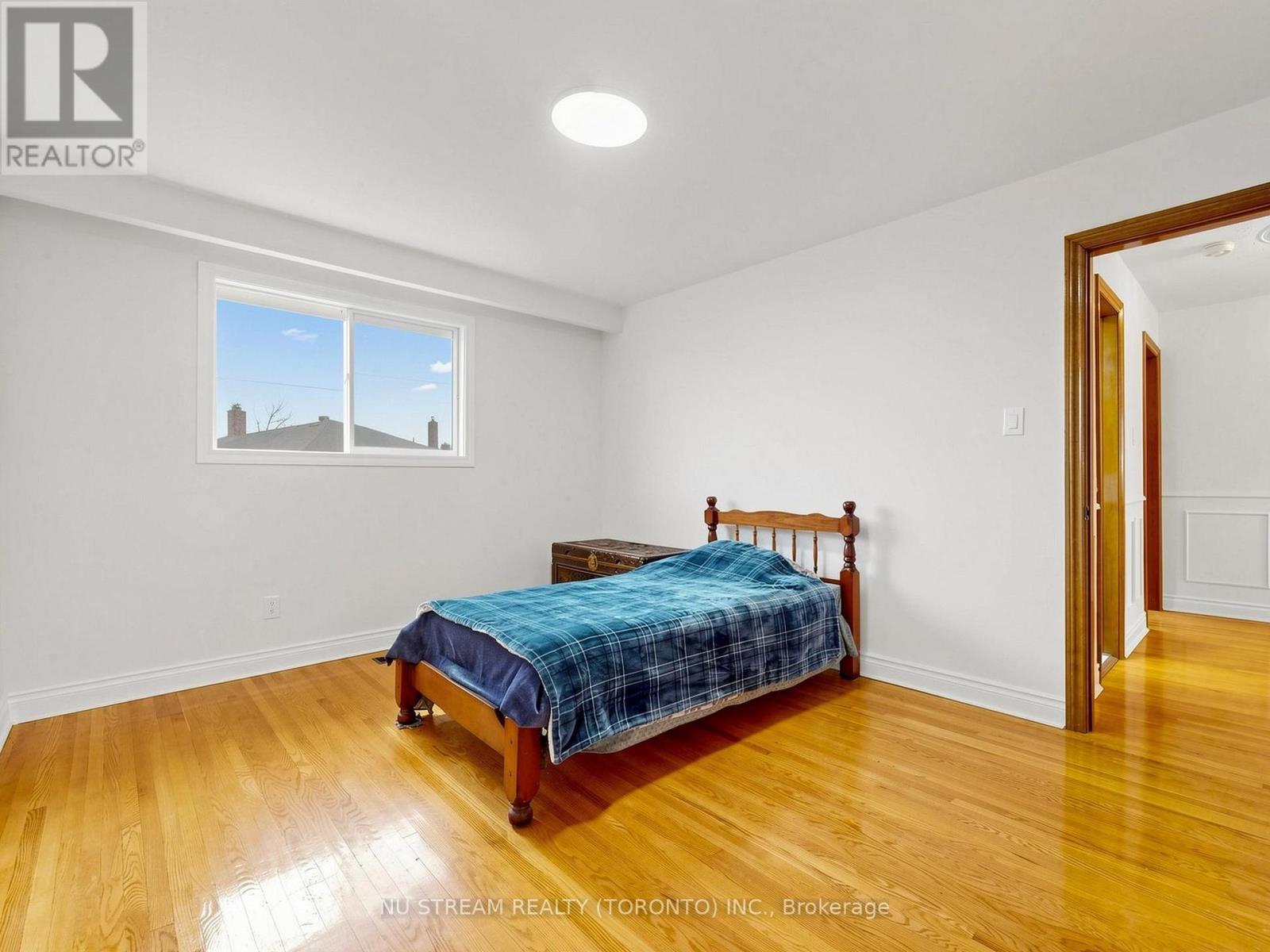 117 Ambercroft Boulevard N, Toronto, Ontario  M1W 3K8 - Photo 25 - E13666554