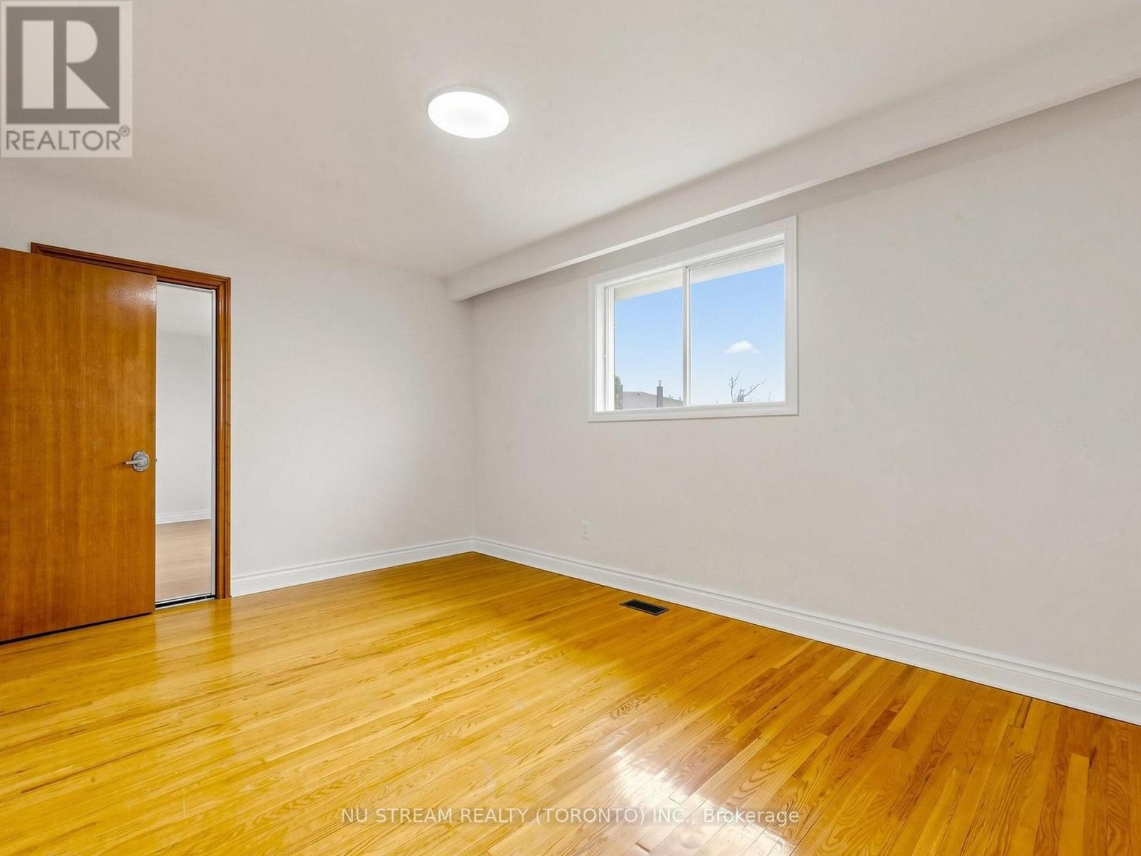 117 Ambercroft Boulevard N, Toronto, Ontario  M1W 3K8 - Photo 28 - E13666554