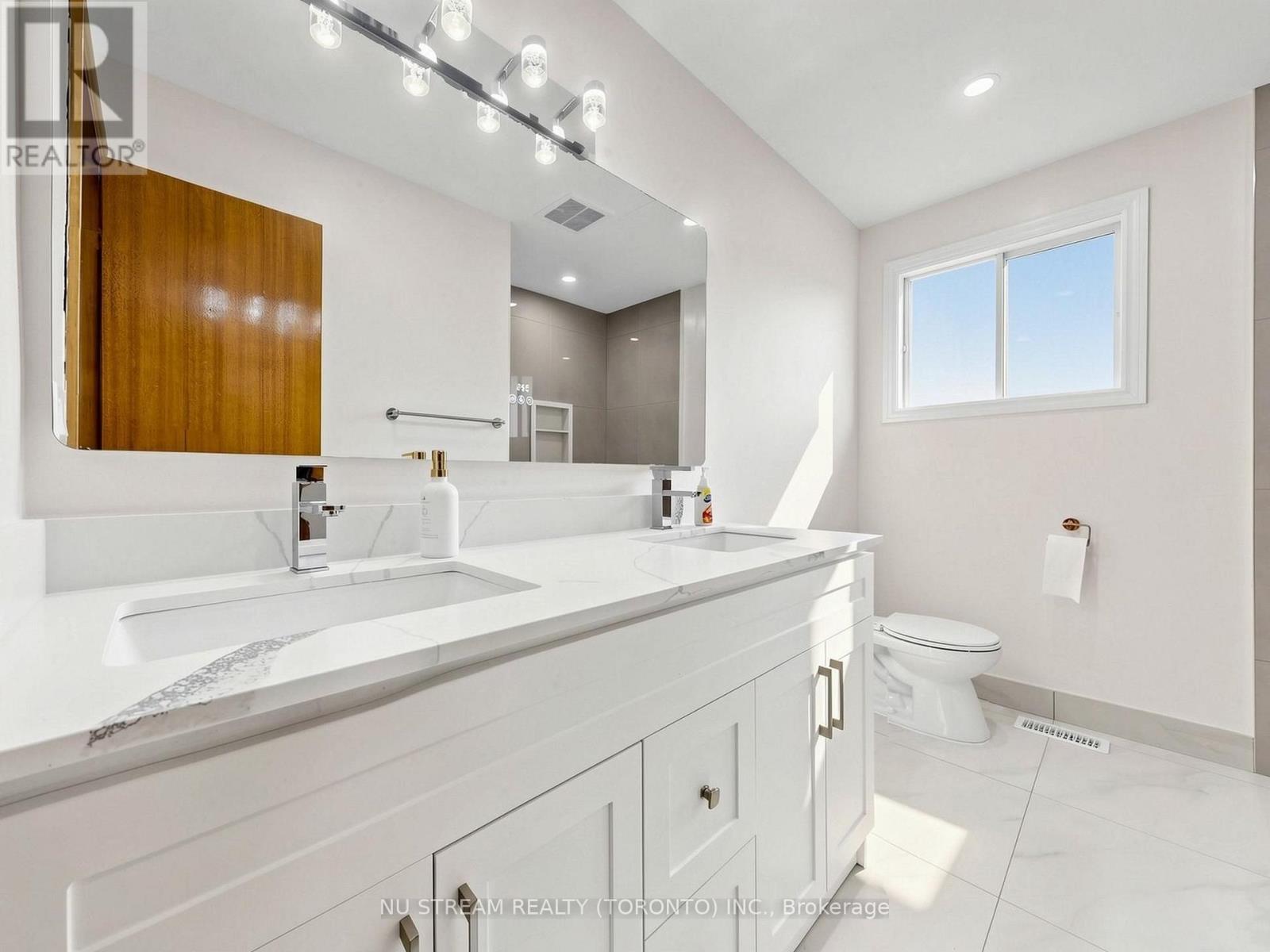 117 Ambercroft Boulevard N, Toronto, Ontario  M1W 3K8 - Photo 29 - E13666554