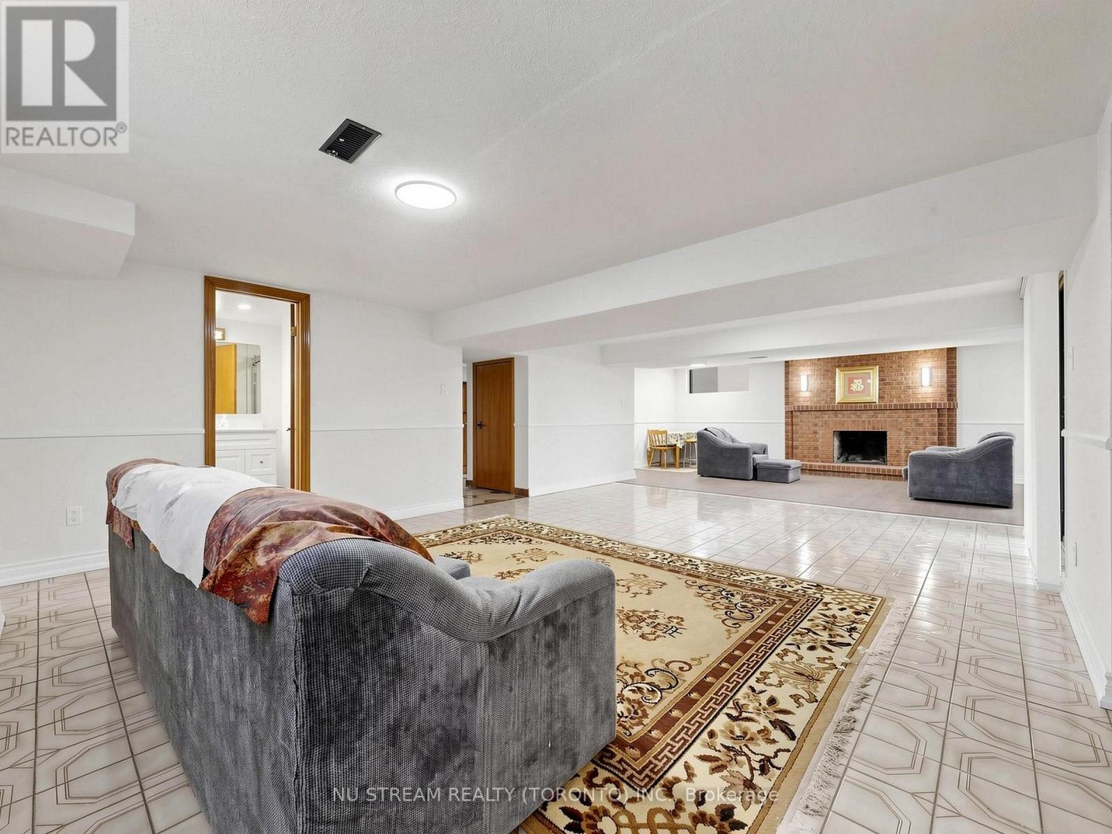 117 Ambercroft Boulevard N, Toronto, Ontario  M1W 3K8 - Photo 32 - E13666554