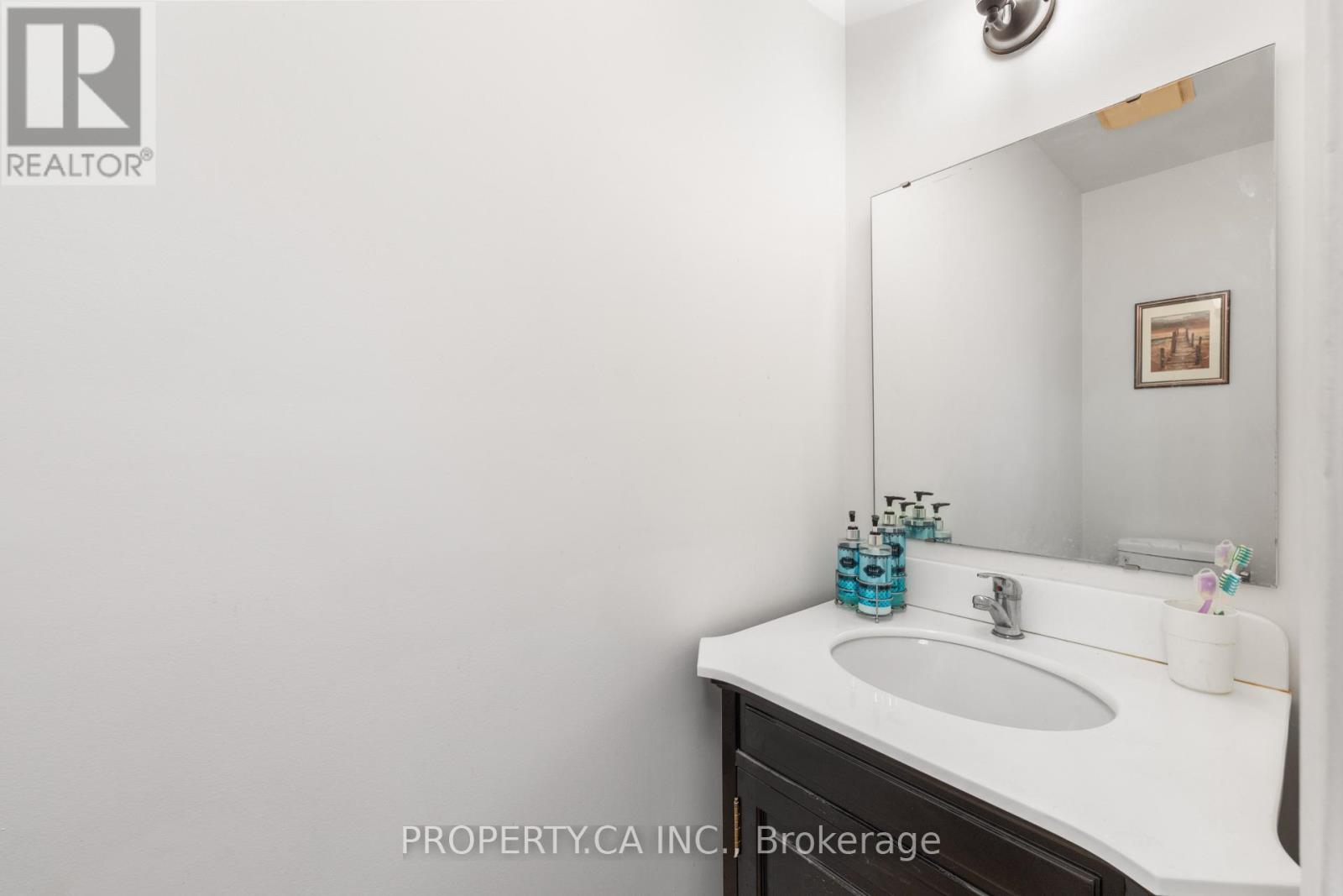 45 New Seabury Drive, Vaughan, Ontario L4K 2B7 - Photo 13 - N13666602
