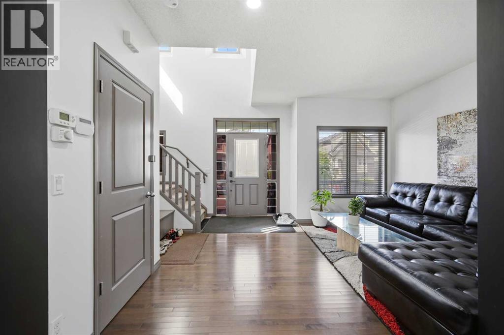 19 Skyview Point Road NE, Calgary, Alberta  T3N 0G9 - Photo 6 - A2324310