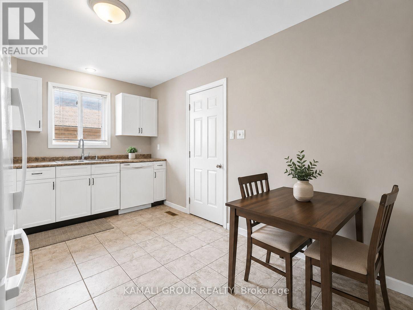 Main - 50 Mcconkey Place, Barrie, Ontario L4N 6H3 - Photo 4 - S13666260
