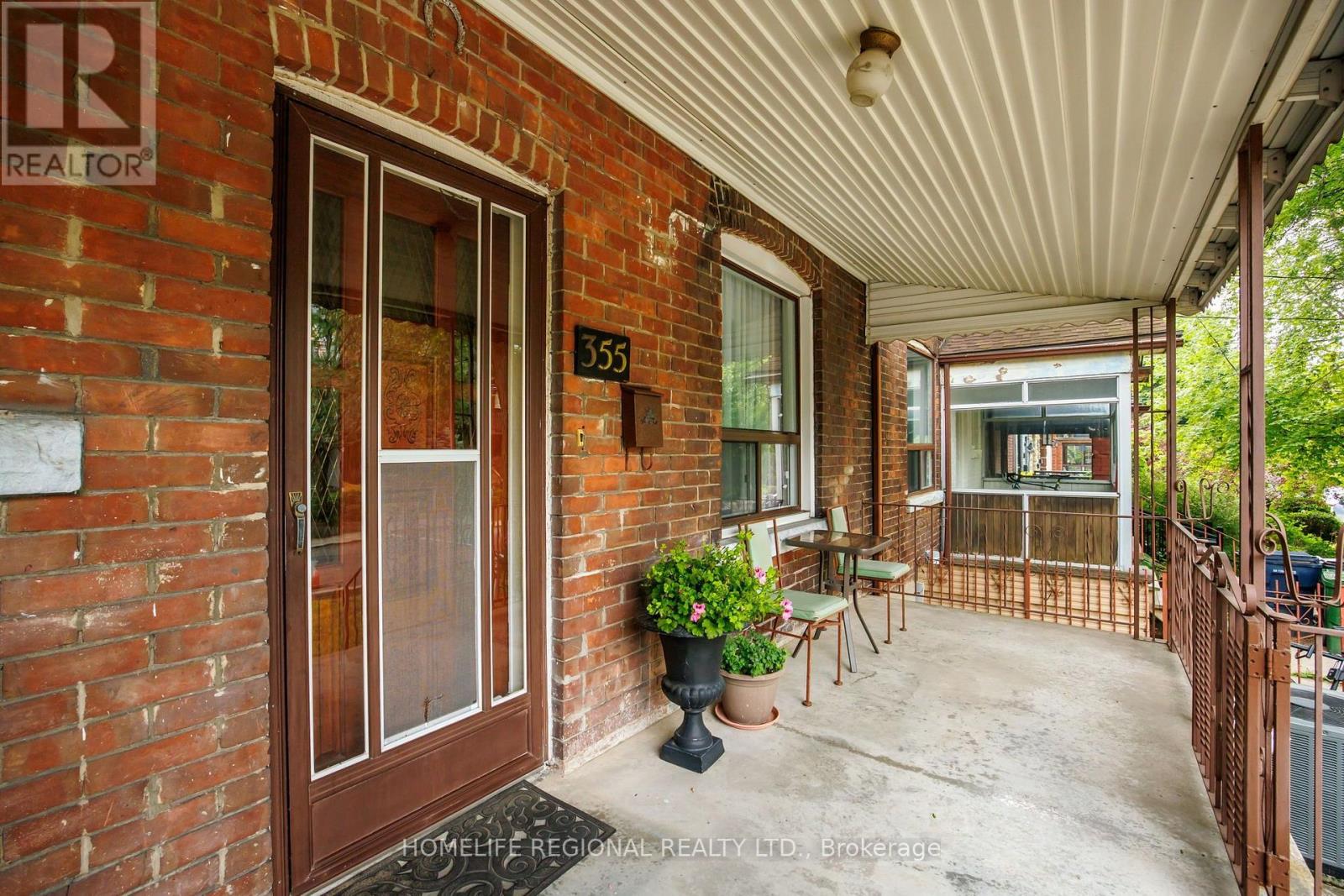 355 Delaware Avenue, Toronto, Ontario  M6H 2T7 - Photo 2 - W13666338
