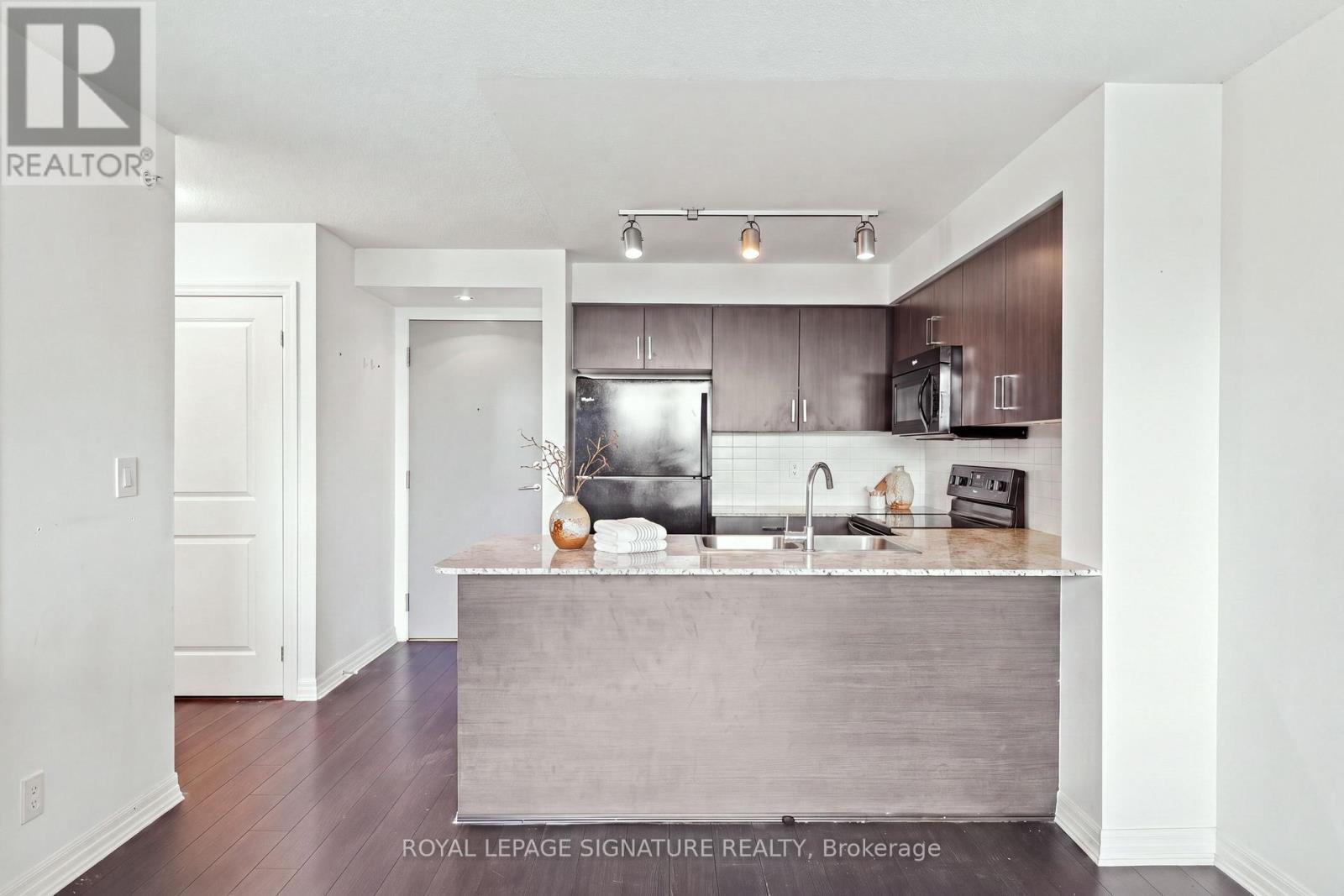417 - 80 Esther Lorrie Drive, Toronto, Ontario  M9W 0C6 - Photo 6 - W13666362