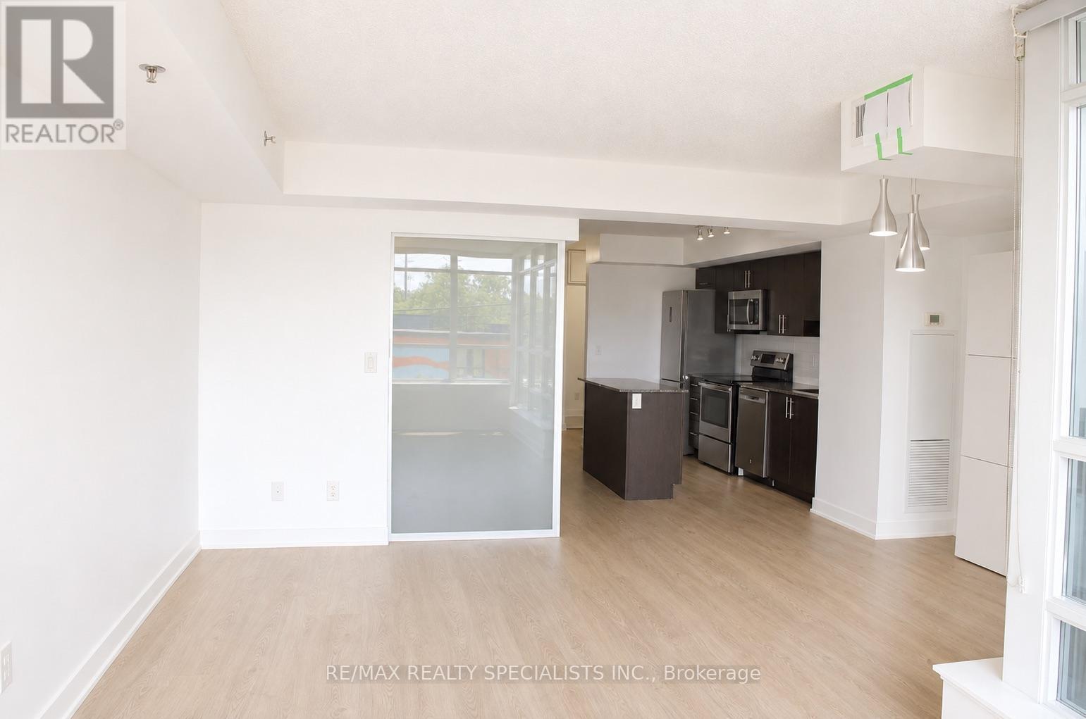 207 - 11 Superior Avenue, Toronto, Ontario  M8V 0A7 - Photo 2 - W13666384