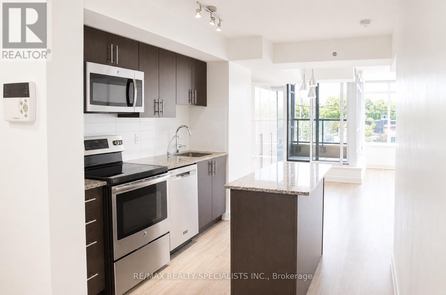 207 - 11 Superior Avenue, Toronto, Ontario  M8V 0A7 - Photo 4 - W13666384