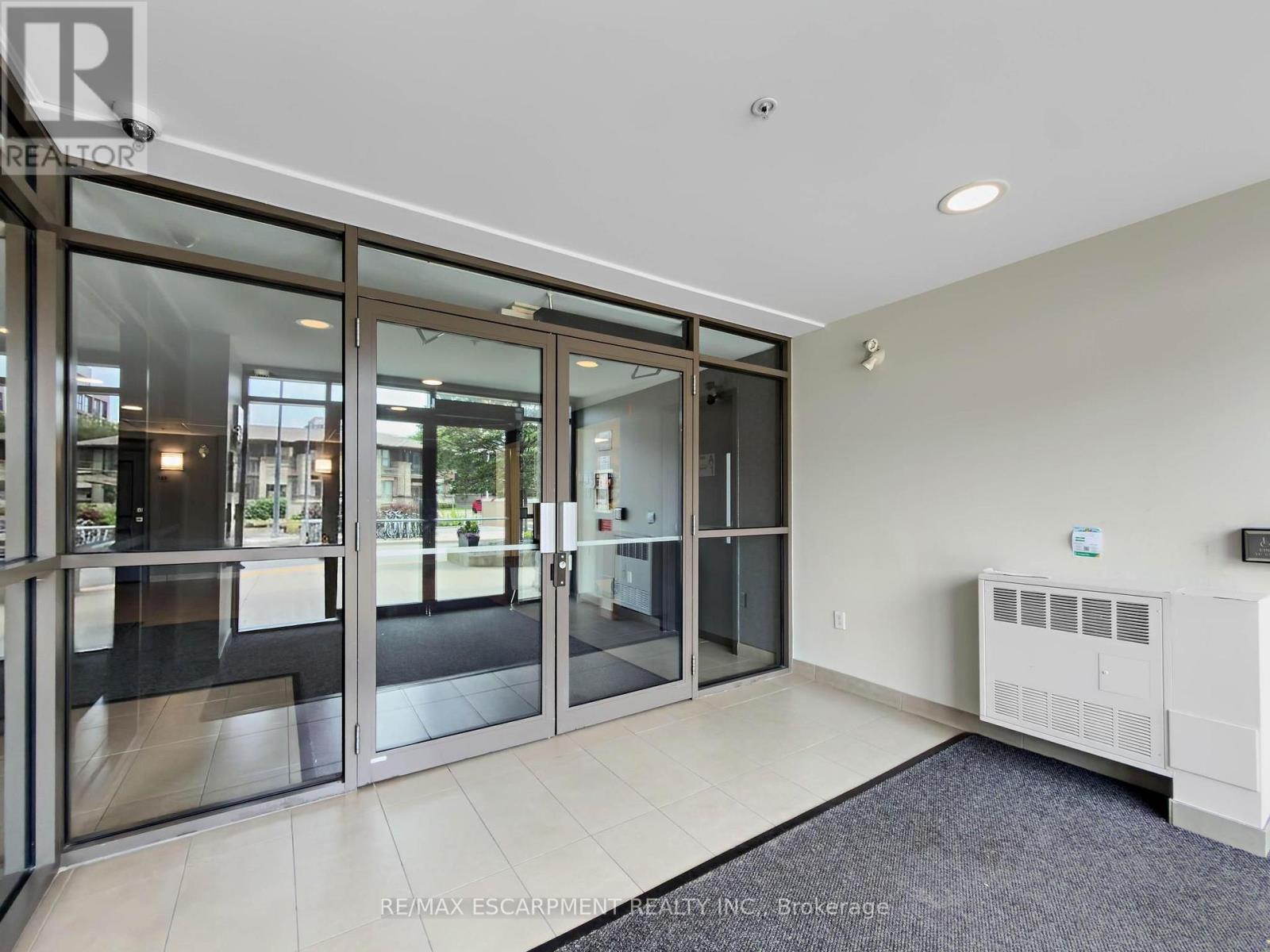 109 - 5010 Corporate Drive, Burlington, Ontario  L7L 0H6 - Photo 4 - W13666394