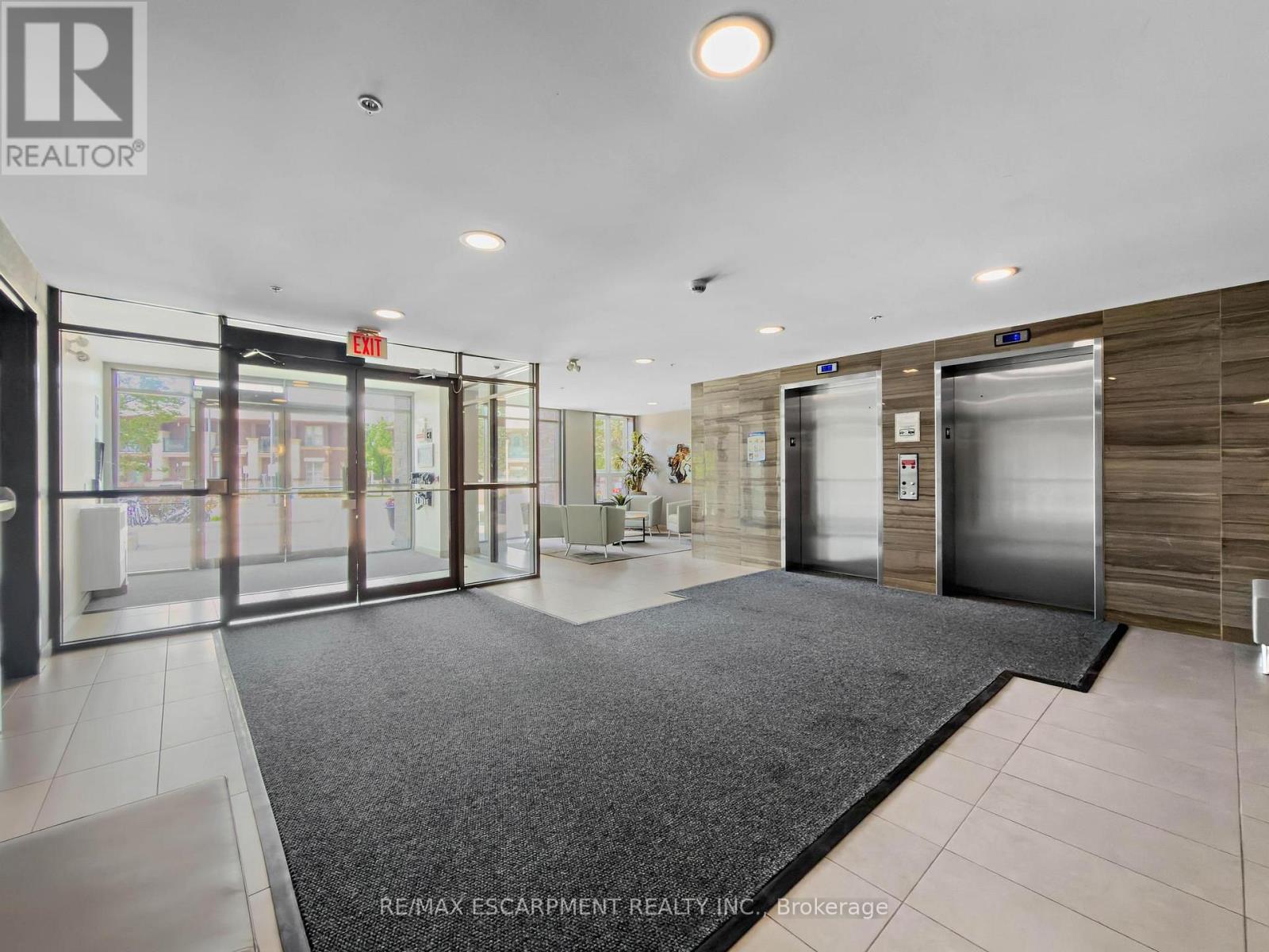 109 - 5010 Corporate Drive, Burlington, Ontario  L7L 0H6 - Photo 5 - W13666394