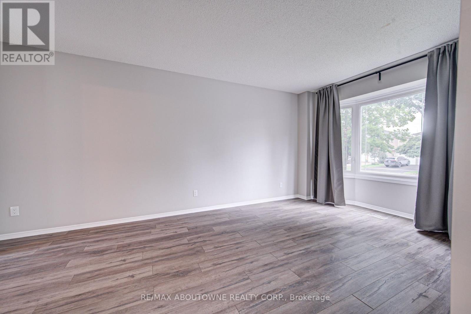 426 Parklane Road, Oakville, Ontario  L6H 4J5 - Photo 15 - W13666400