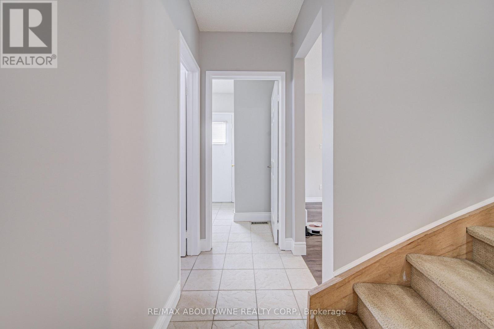426 Parklane Road, Oakville, Ontario  L6H 4J5 - Photo 22 - W13666400