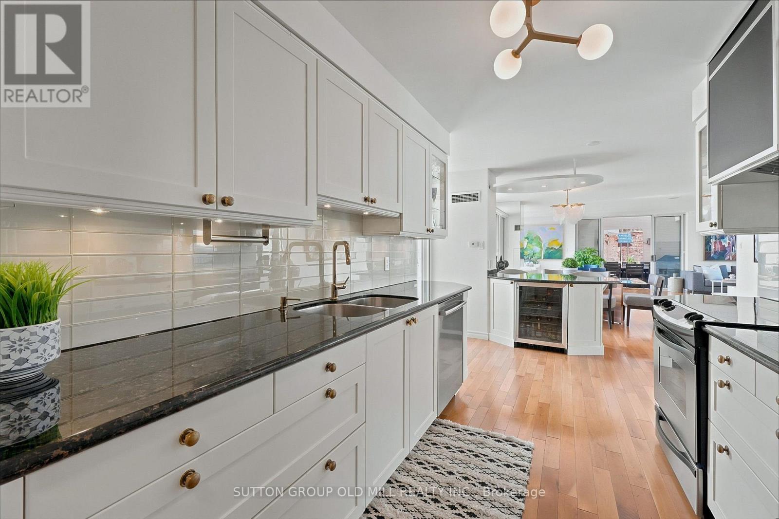 1908 - 2285 Lake Shore Boulevard W, Toronto, Ontario  M8V 3X9 - Photo 6 - W13666412