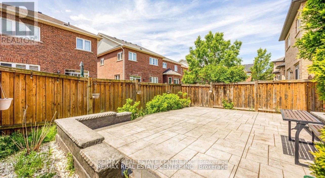 590 Grant Way, Milton, Ontario L9T 0W1 - Photo 12 - W13666486