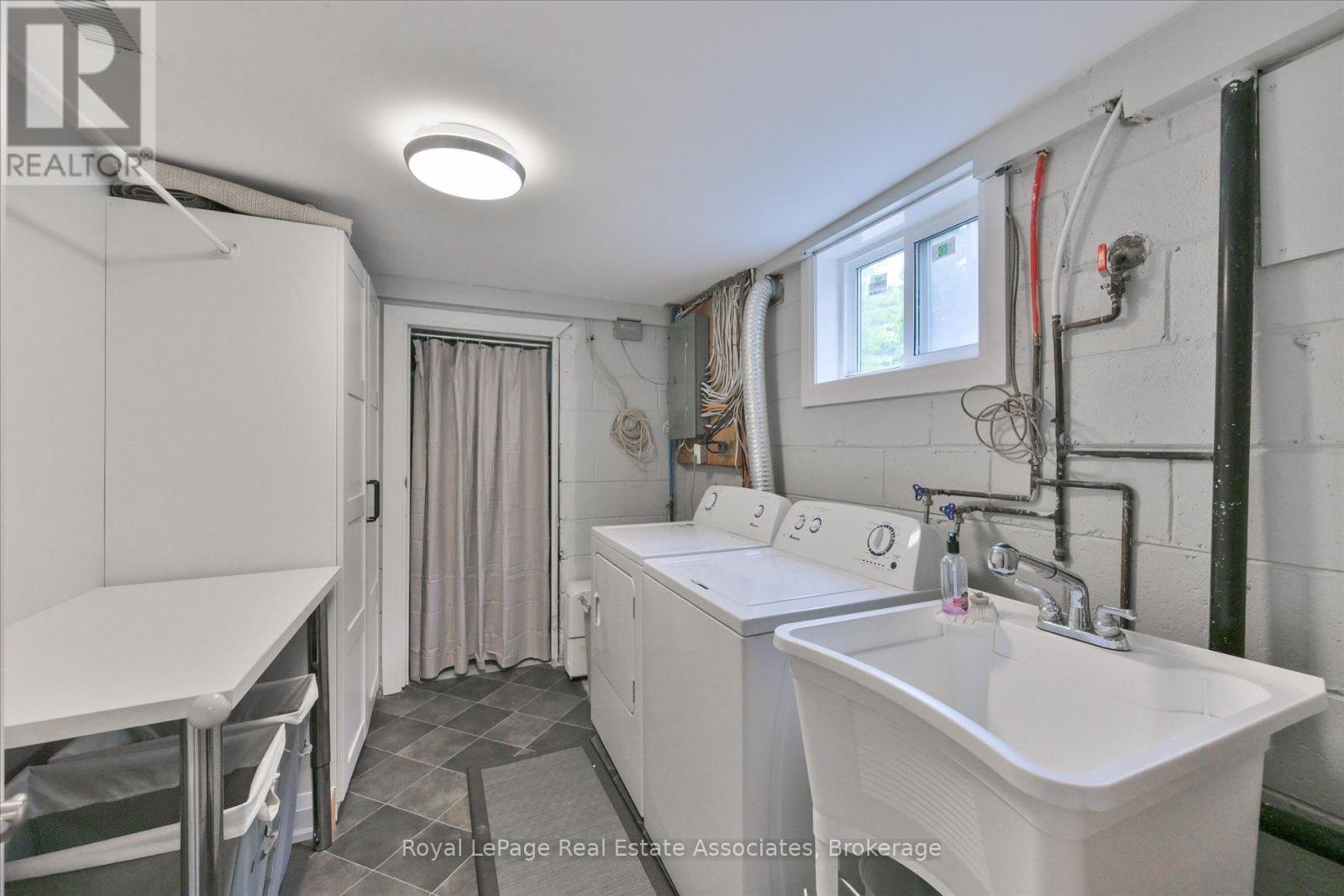 41 Ashbourne Drive, Toronto, Ontario  M9B 4H3 - Photo 35 - W13666496