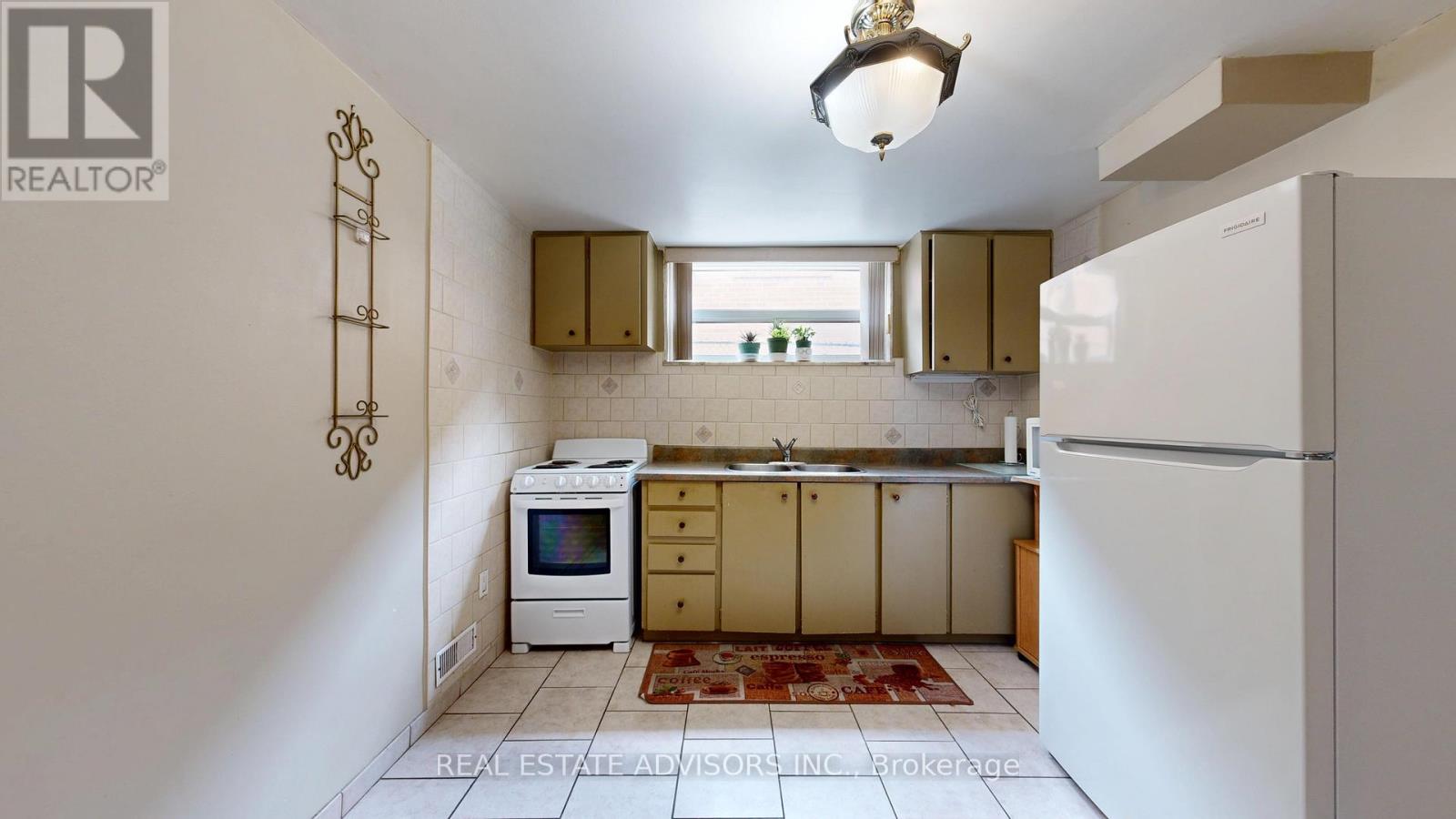 57 Hucknall Road, Toronto, Ontario  M3J 1W1 - Photo 15 - W13666516