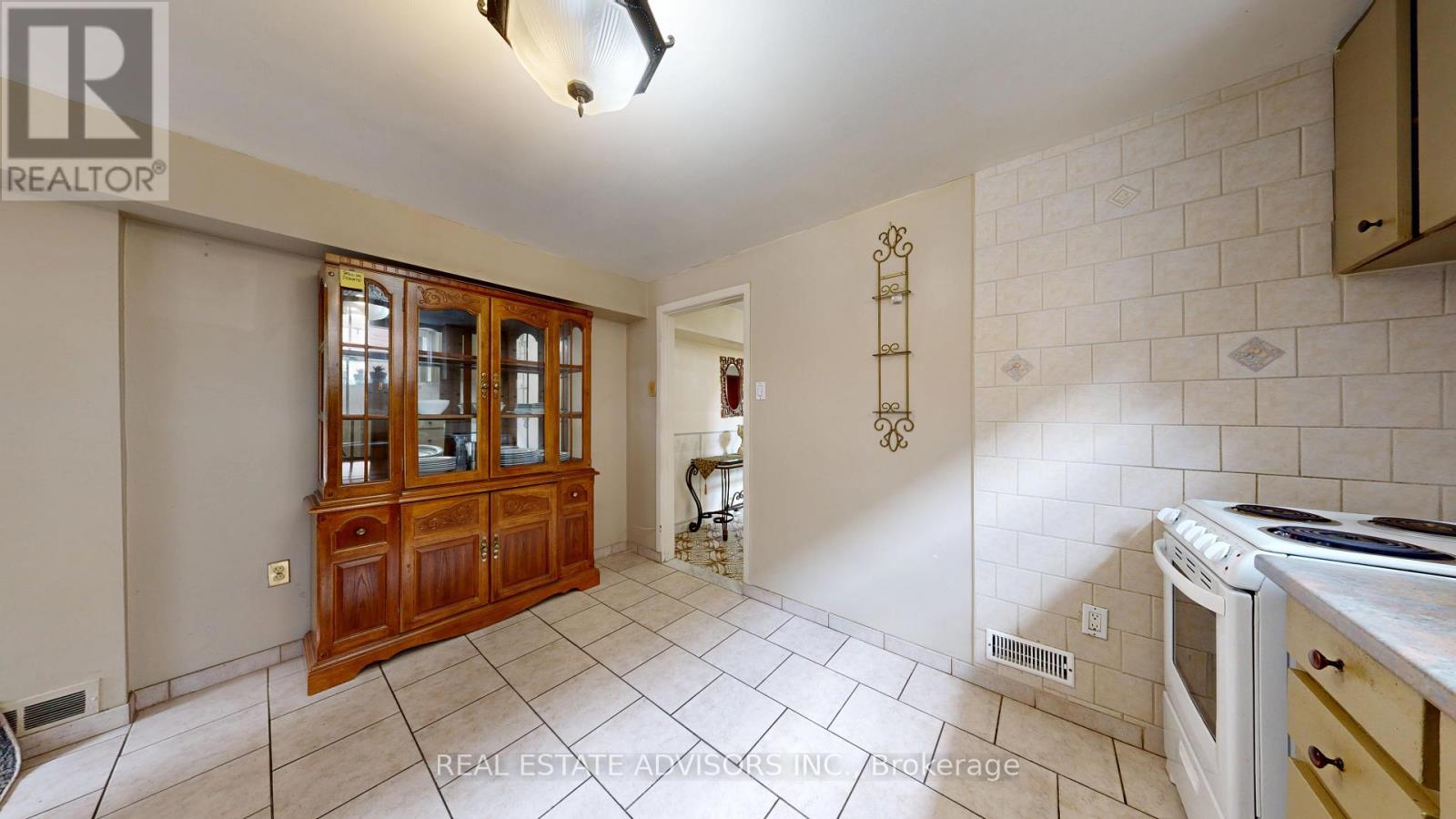57 Hucknall Road, Toronto, Ontario  M3J 1W1 - Photo 18 - W13666516