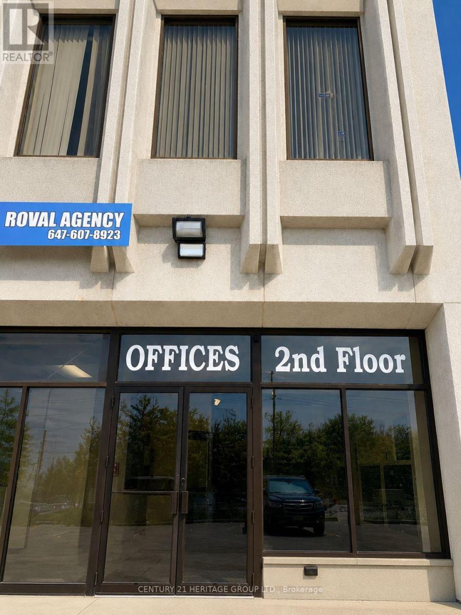 40 - 4544 Dufferin Street, Toronto, Ontario  M3H 5X2 - Photo 2 - W13666528