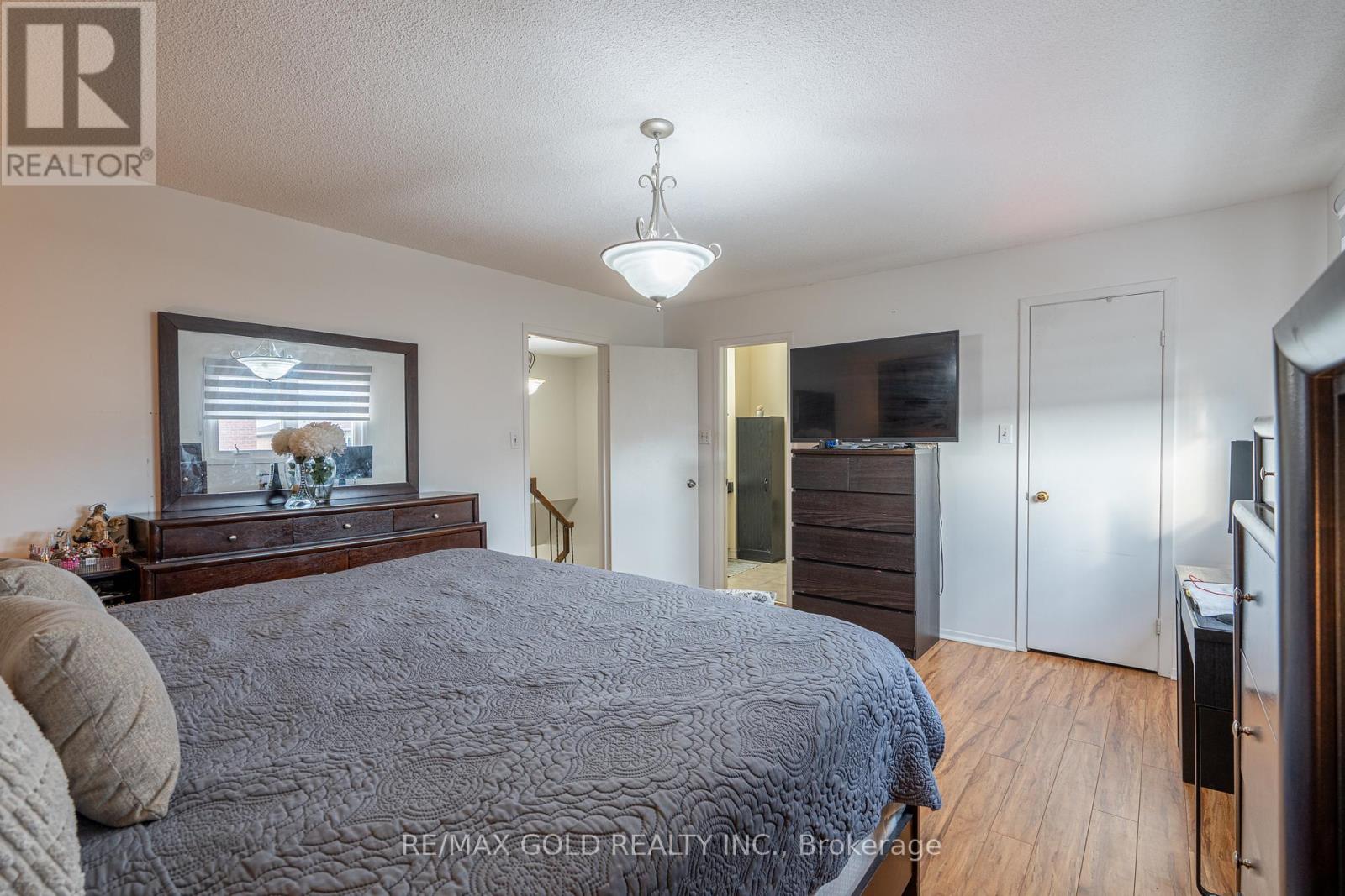 86 Whitehaven Drive, Brampton, Ontario L6Z 2R4 - Photo 20 - W13666534