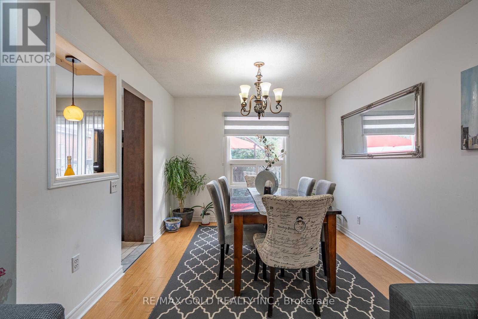 86 Whitehaven Drive, Brampton, Ontario L6Z 2R4 - Photo 9 - W13666534