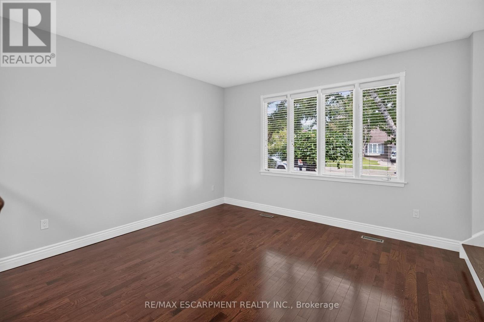 3401 Rockwood Drive, Burlington, Ontario  L7N 3H6 - Photo 15 - W13666558