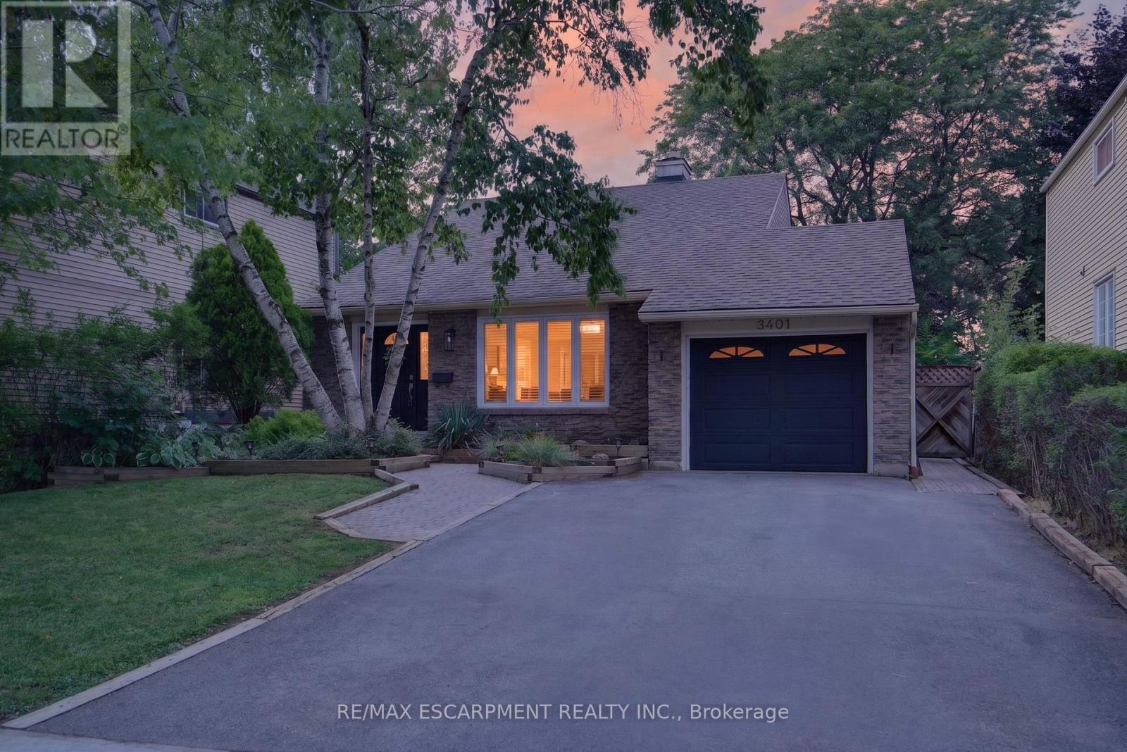 3401 Rockwood Drive, Burlington, Ontario  L7N 3H6 - Photo 2 - W13666558