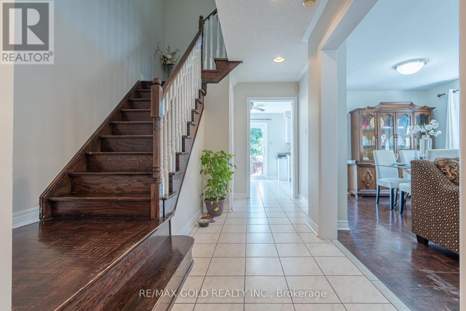 121 Bighorn Crescent, Brampton, Ontario L6R 1G2 - Photo 6 - W13666566