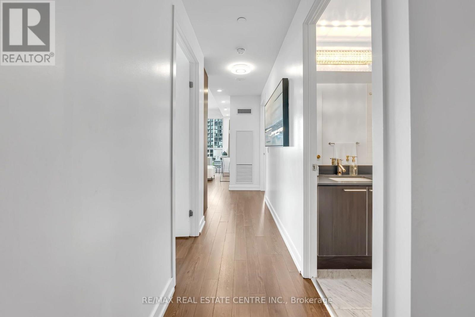 809 - 10 Park Lawn Road, Toronto, Ontario  M8V 0H9 - Photo 5 - W13666588