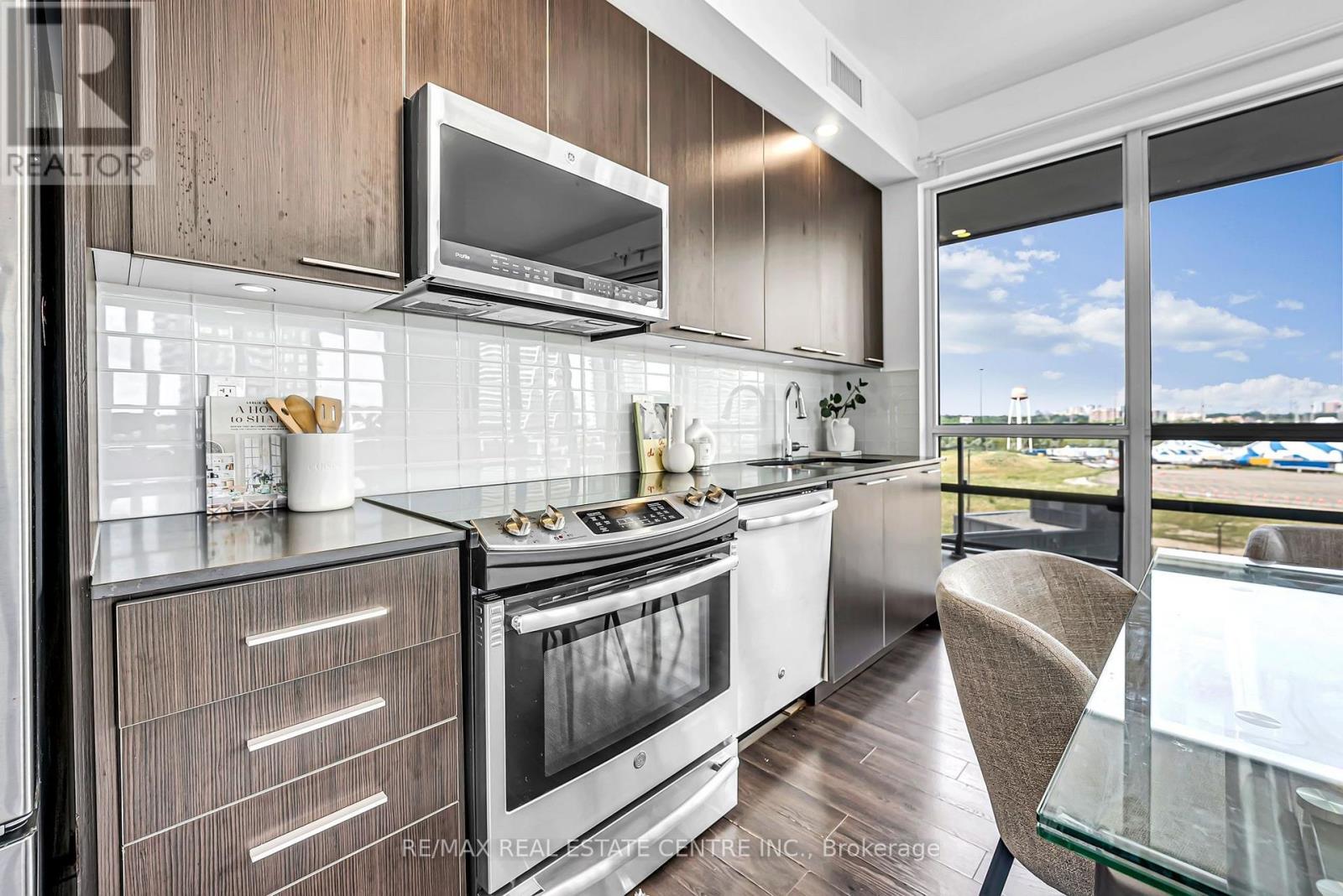 809 - 10 Park Lawn Road, Toronto, Ontario  M8V 0H9 - Photo 8 - W13666588