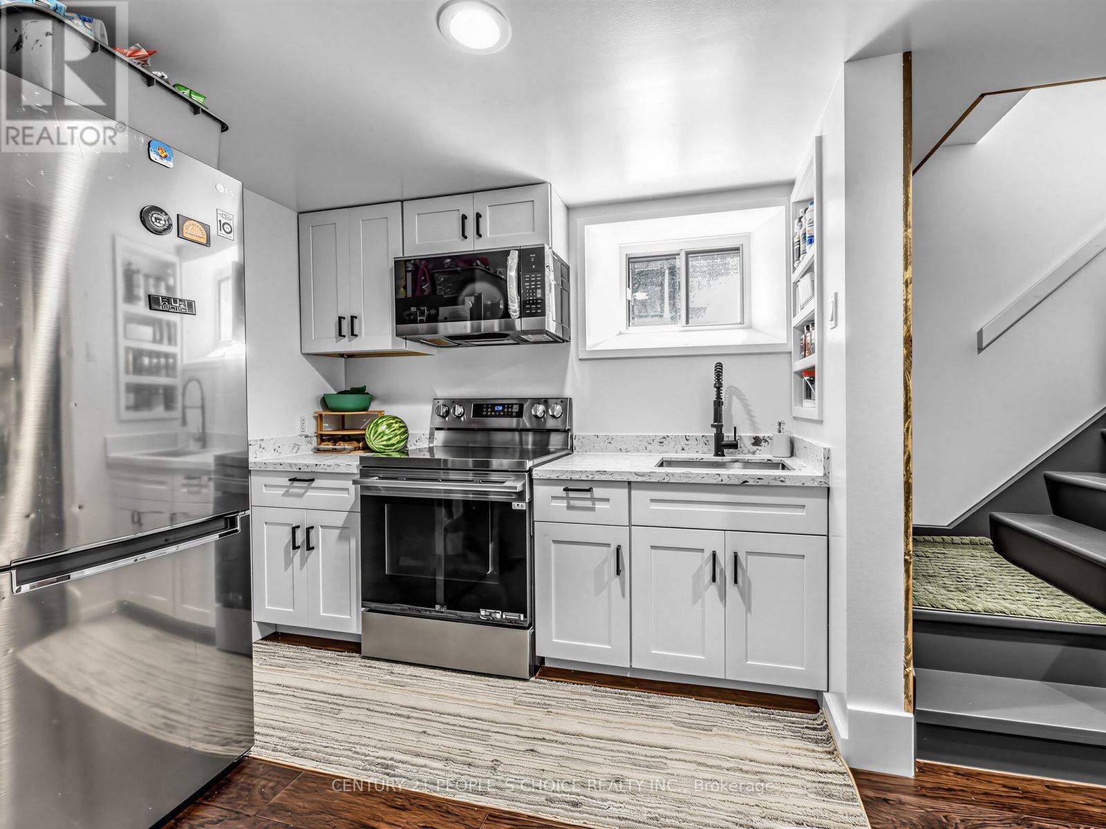 52 Seventeenth Street, Toronto, Ontario M8V 3K2 - Photo 17 - W13666610