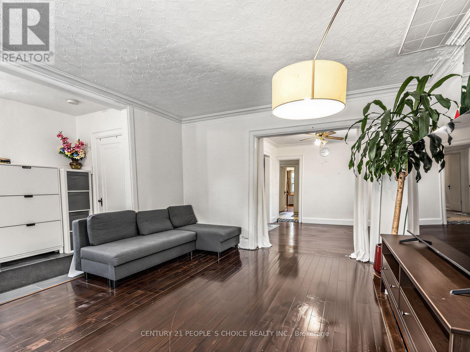 52 Seventeenth Street, Toronto, Ontario M8V 3K2 - Photo 5 - W13666610