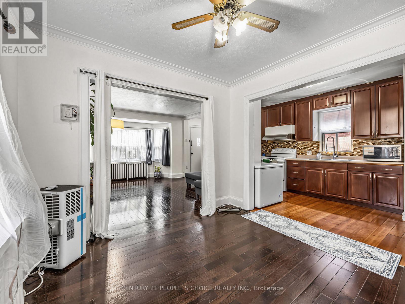 52 Seventeenth Street, Toronto, Ontario M8V 3K2 - Photo 7 - W13666610