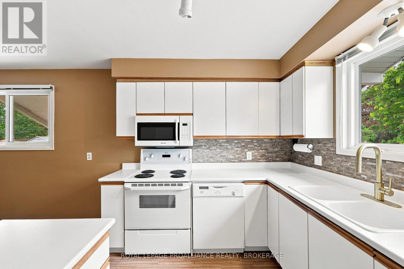 30 Mulcaster Street, Kingston, Ontario  K7M 2V5 - Photo 20 - X13661076