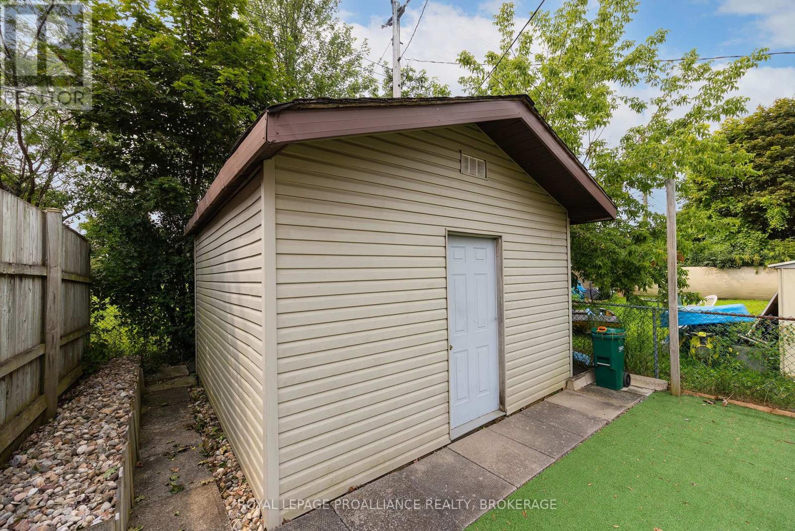 30 Mulcaster Street, Kingston, Ontario  K7M 2V5 - Photo 11 - X13661076