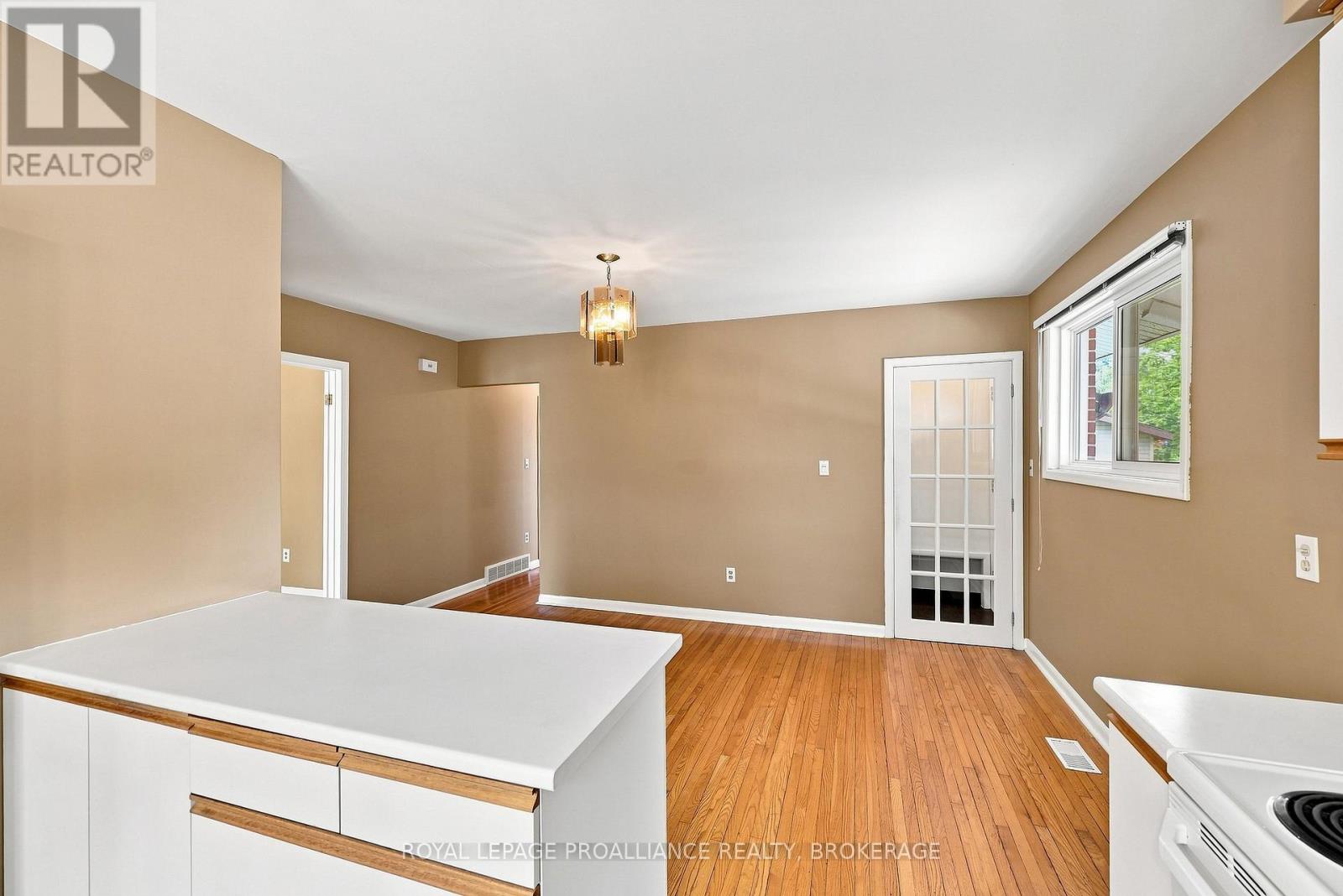 30 Mulcaster Street, Kingston, Ontario  K7M 2V5 - Photo 21 - X13661076