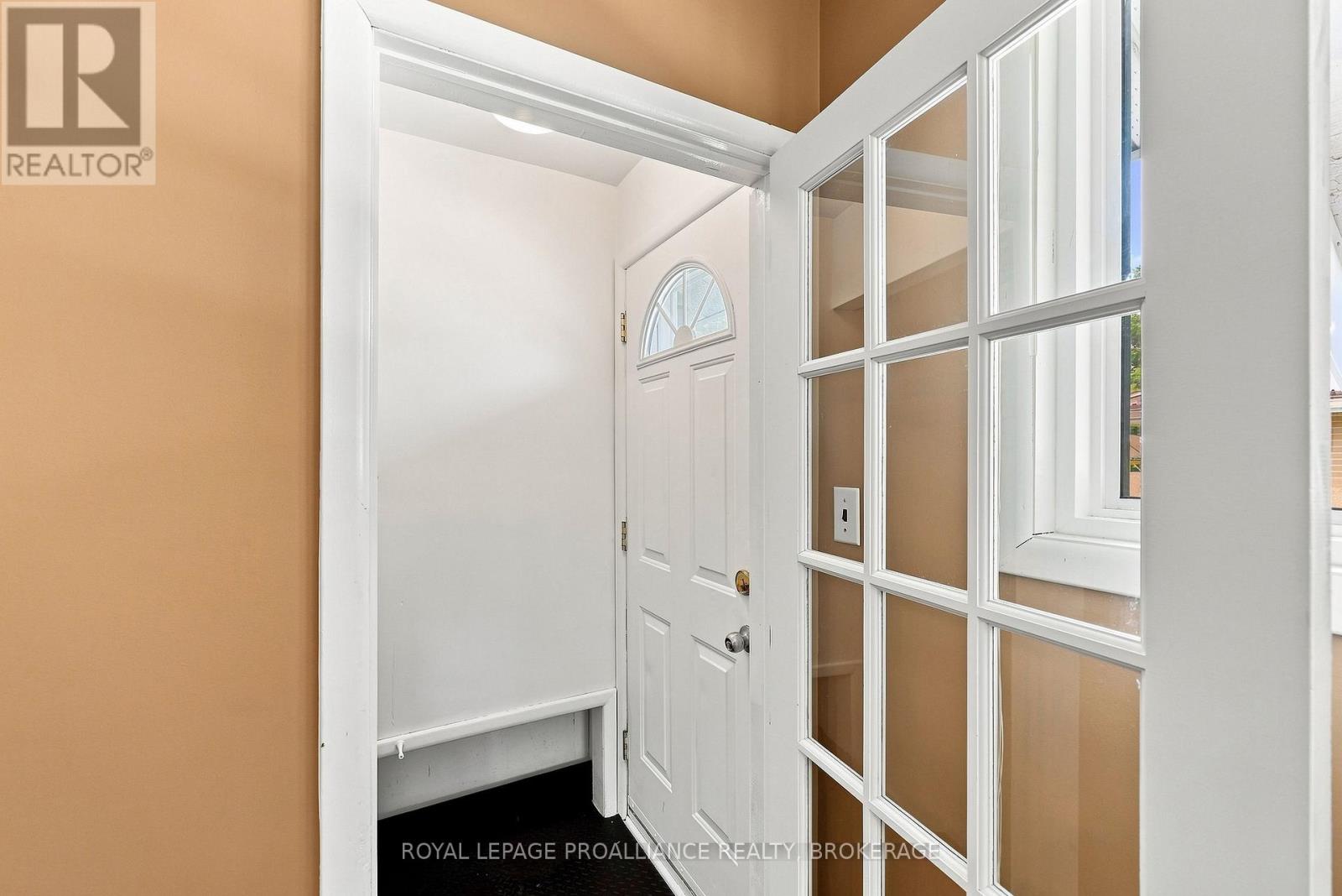 30 Mulcaster Street, Kingston, Ontario  K7M 2V5 - Photo 34 - X13661076
