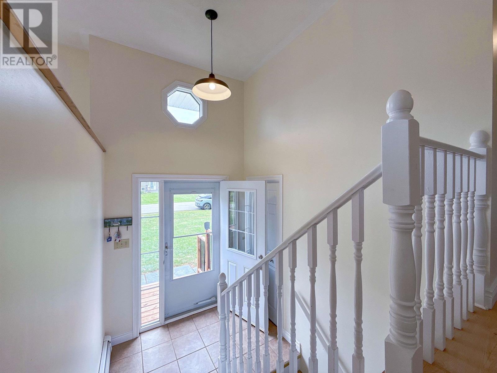 4 Abbey Drive, Charlottetown, Prince Edward Island  C1A 8A3 - Photo 3 - 202620360