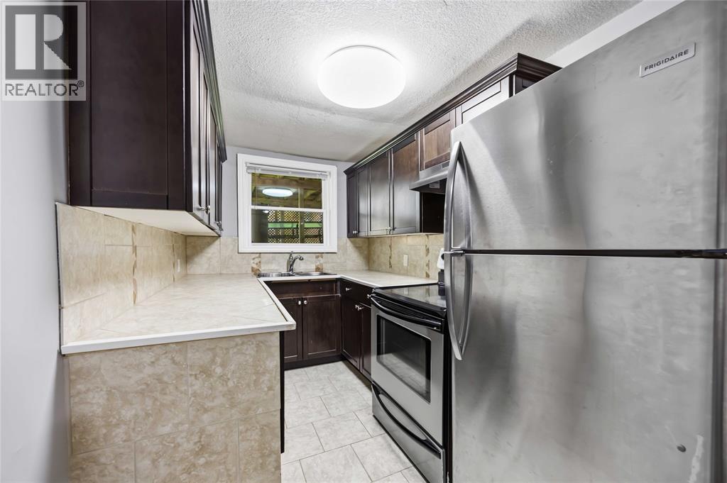 751 Ross Avenue, Sarnia, Ontario N7T 1K4 - Photo 38 - 26019355